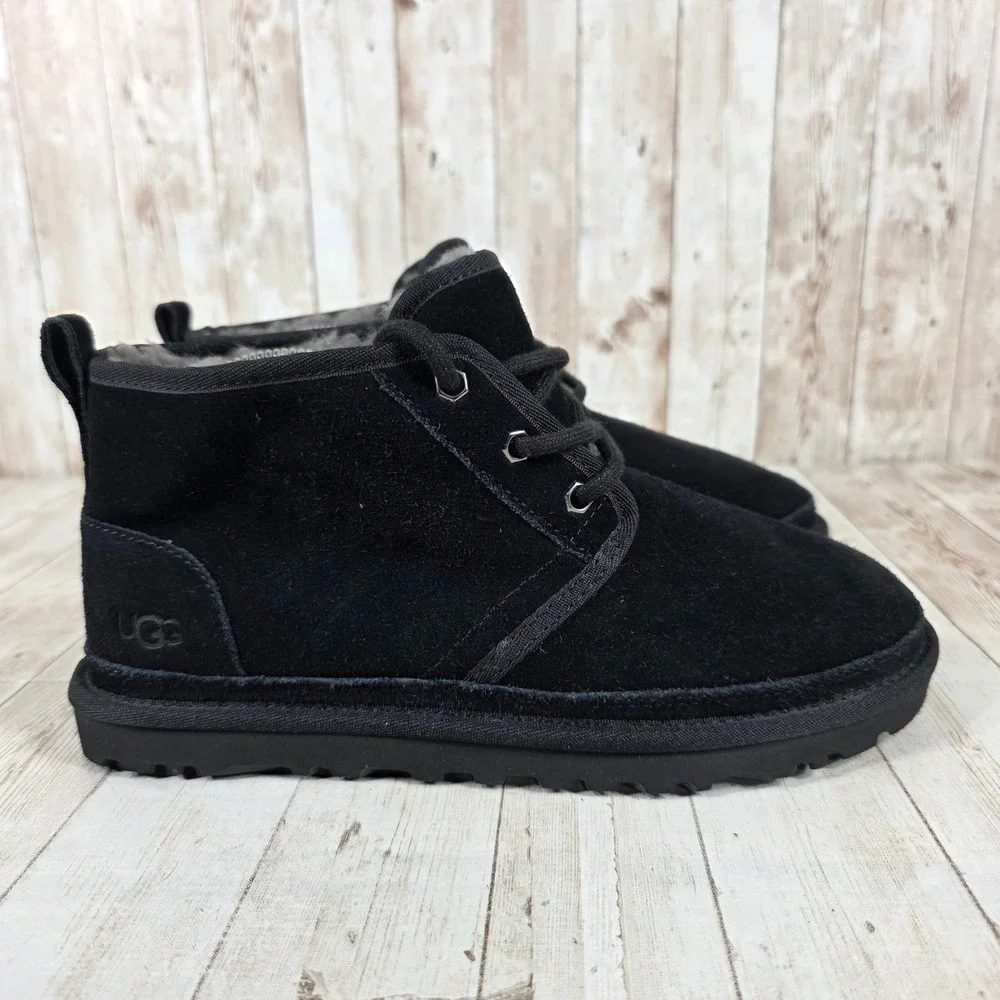 UGG Neumel Black Suede Lace Up Chukka‎ Boots 3236 Womens 7